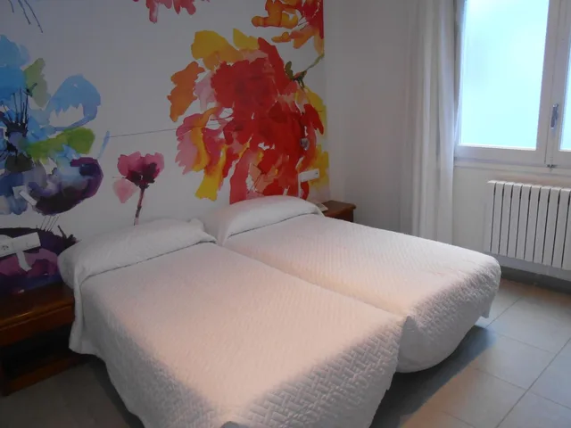 Basic, Double Bed, No Balcony، Hotel S Agoita 2/8