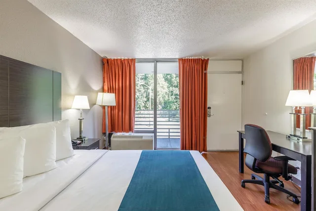 غرفة ديلوكس بسرير كينج لذوي الإعاقة، Motel6 Dumfries, VA 3/7