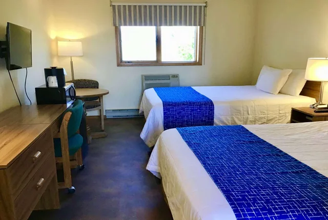 جناح بسريرين كوين، Travelodge by Wyndham Three Forks 1/1