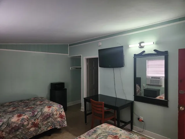 2 Full Beds Non-Smoking، Bama Motel Mobile I-65 & US-90 8/10