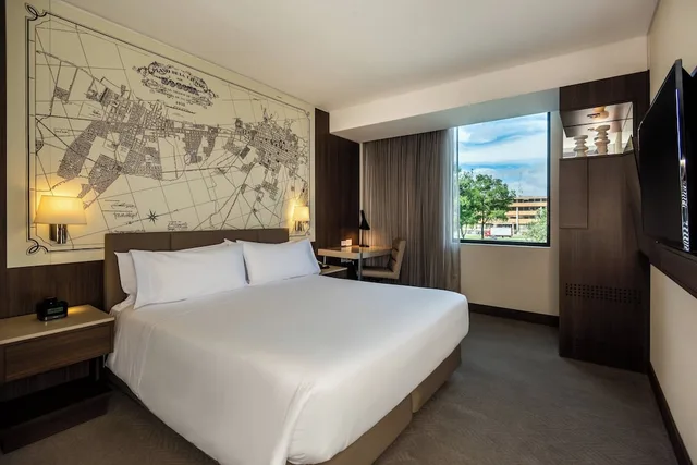 1 Bedroom, Executive, Suite, King Bed, Sofa, Courtyard By Marriott Bogota Airport 2/5