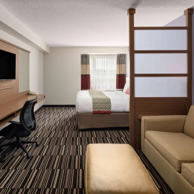 جناح بسرير كينج وسرير كوين، Microtel Inn And Suites By Wyndham Kirkland Lake 3/5
