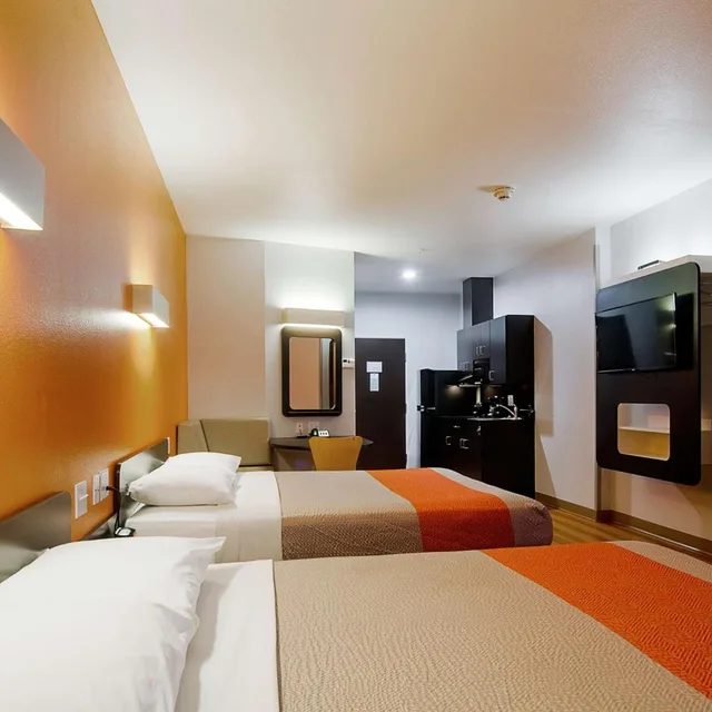 Room, 2 Queen Beds, Accessible, Motel6 Midland Tx 4/8
