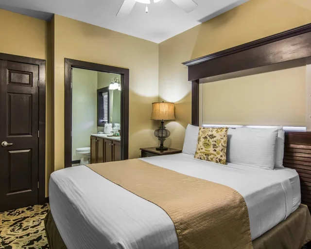 جناح ديلوكس بسرير كينج وسرير كوين بغرفتي نوم مع أريكة، Bluegreen Vacations Parkside Williamsburg, an Ascend Collection Resort 2/10