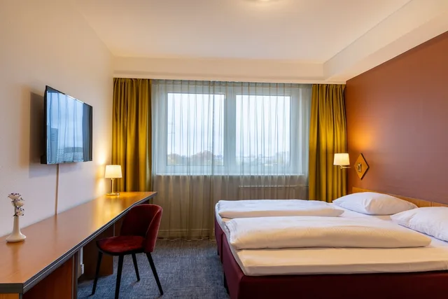 Good, Twin Beds، Good Morning+ Berlin City East 6/10