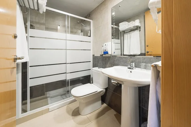 شقة بسريرين مزدوجين بشرفة بغرفتي نوم مع أريكة، Neptuno Apartments 9/10