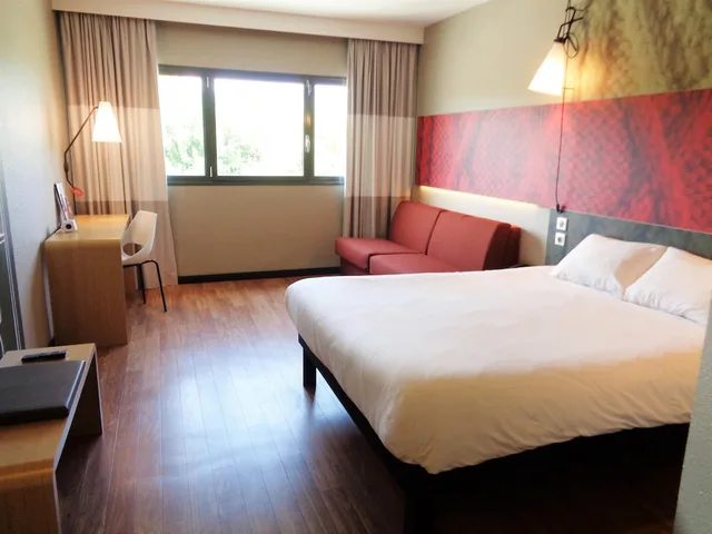 غرفة قياسية بسرير مزدوج مع أريكة، Ibis Valence Sud 1/10