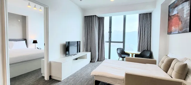 جناح عائلي بسرير مزدوج بإطلالة على البحر مع أريكة، Grand Bay View Hotel 2/2