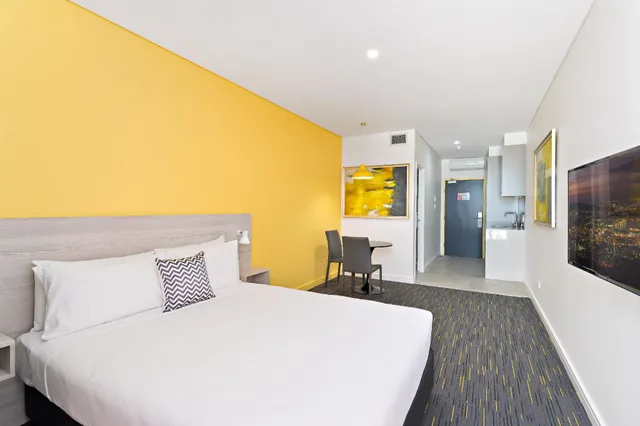 غرفة بسرير كوين، Valuesuites Green Square 1/1