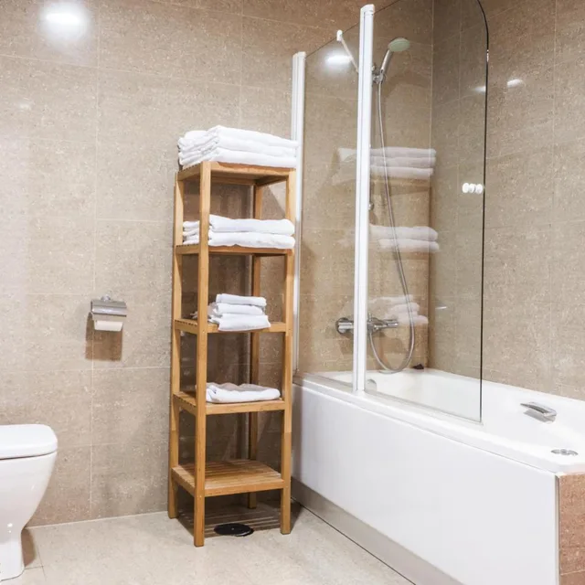 3 Bedrooms, Apartment, Mola Suites 6/9
