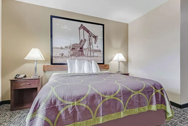 Standard, King Bed, Surestay Plus By Best Western Owasso Tulsa North 4/7
