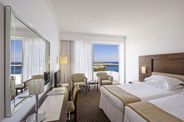 غرفة قياسية بسرير مزدوج بإطلالة جزئية على البحر، Grecian Sands Hotel 2/9