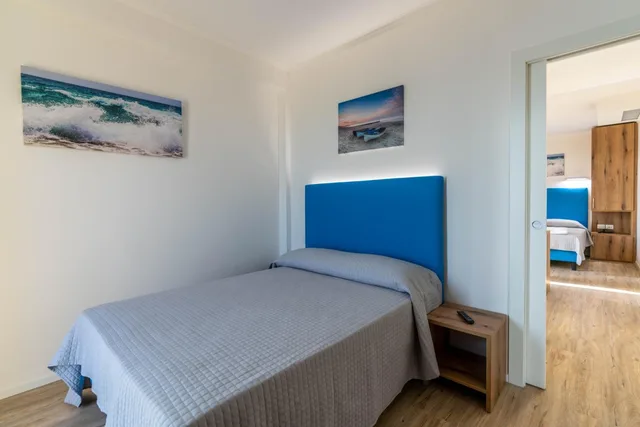 جناح جونيور بإطلالة على البحر، HOTEL MONDIAL 4/10