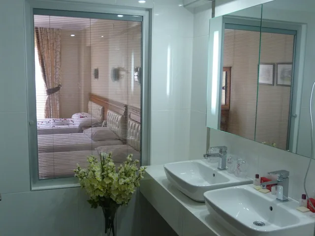 غرفة قياسية ثلاثية بثلاثة أسرّة، Prestige Hotel Old City 6/8