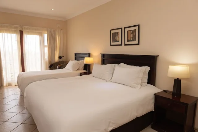 Standard, 1 Double and 1 Single Bed, Splendid Inn Port Edward Ex Premier Hotel Edwardian 1/7