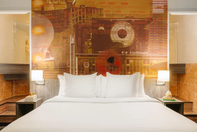 جناح بسرير كينج مع سرير إضافي، Leonardo Hotel Eindhoven City Center 2/6