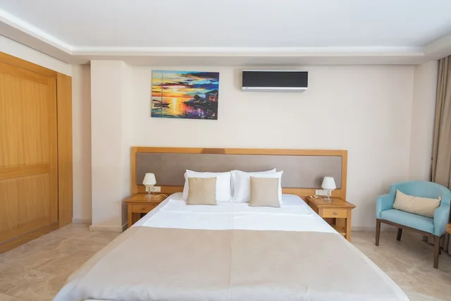 جناح كومفورت بسرير كينج وسرير فردي، Loryma Luxury Boutique Hotel 1/4