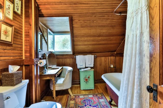 جناح بسرير كينج، Lake Placid Stagecoach Inn 8/8