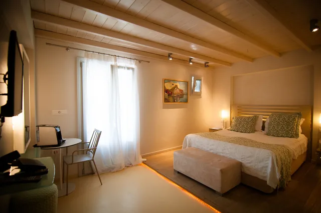 غرفة قياسية بإطلالة على البحر، Iria Beach art hotel 2/4
