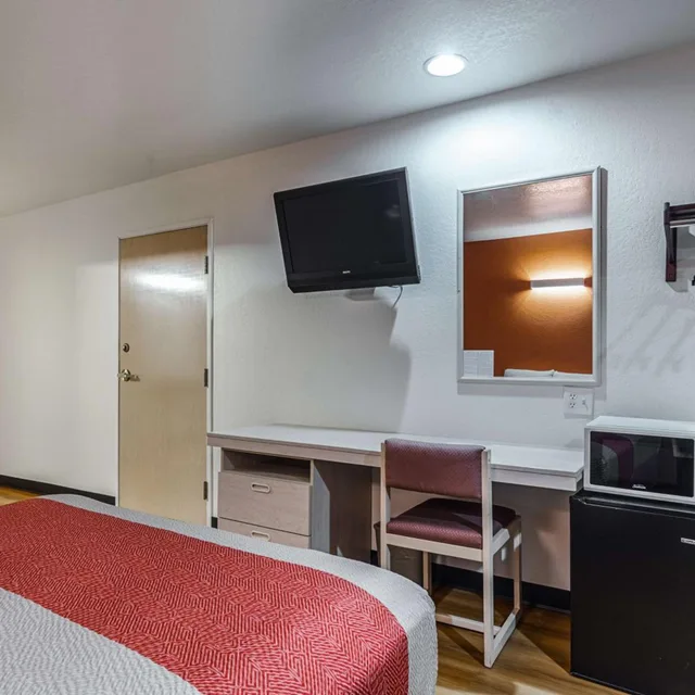 غرفة بسرير كوين، Motel6 McAlester, OK 6/10