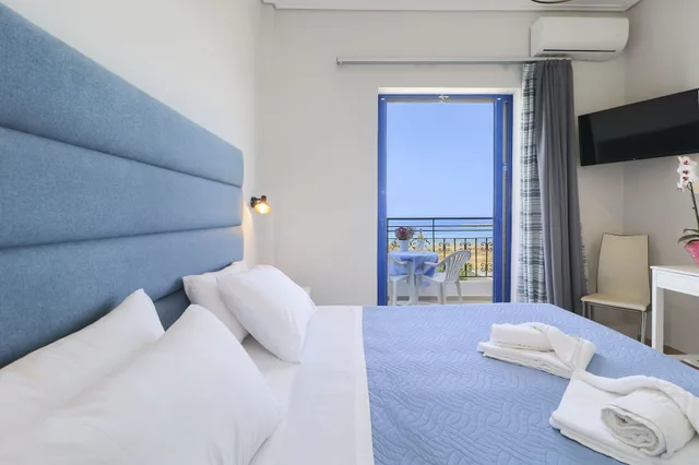 Superior, Double Bed, Sea View, Alexis Hotel 8/10