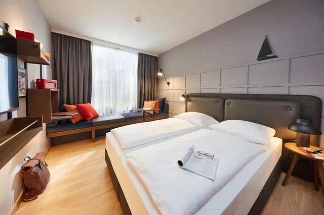 Double Bed, Unique by ATLANTIC Hotels Kiel 7/9