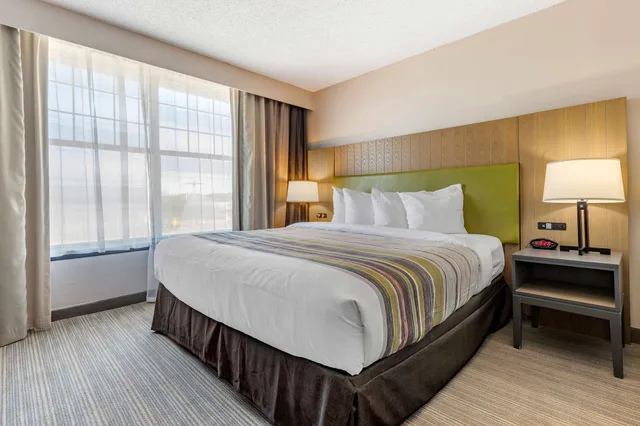 غرفة بسرير كينج، Country Inn & Suites By Radisson Lumberton Nc 1/4