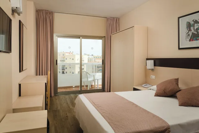 غرفة رباعية بسرير مزدوج بشرفة مع أريكة، Marconfort Griego Hotel Ex Griego Mar 1/7