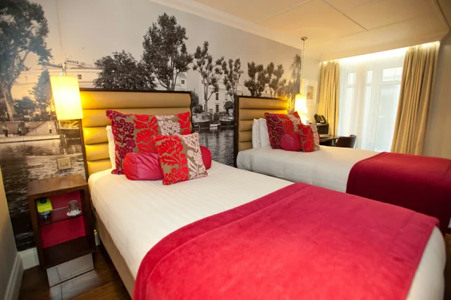 Premium, Twin Beds, Garden View, Hotel Indigo London - Paddington by IHG 1/4