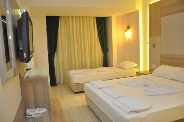 غرفة اقتصادية ثلاثية، On Hotel 5/10