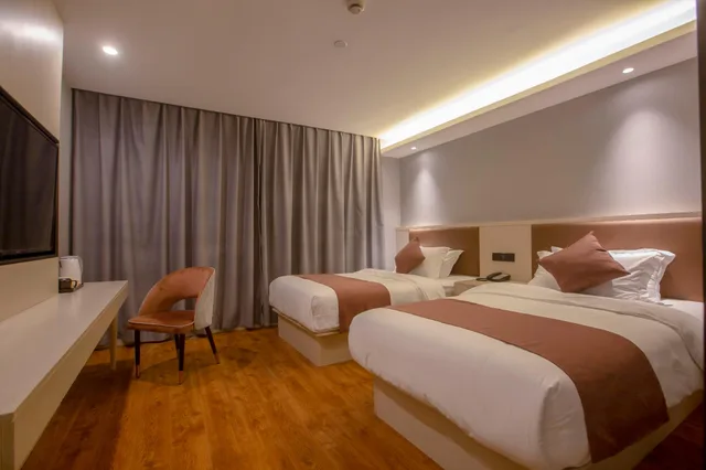 غرفة قياسية بسريرين منفصلين، GYA Shanghai Long Distance Passenger Terminal Hotel 1/2