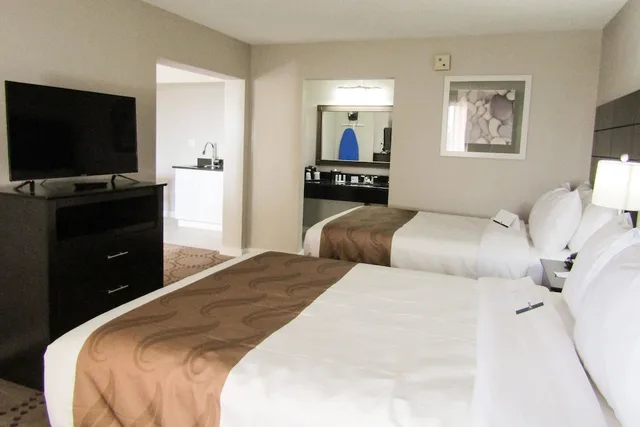 2 Rooms, Suite, 2 Double Beds, Sofa, Quality Inn & Suites Kissimmee near Main Gate 2/10