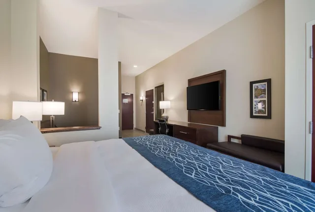 جناح بسرير كينج، Comfort Inn & Suites Rock Hill Northeast 2/2