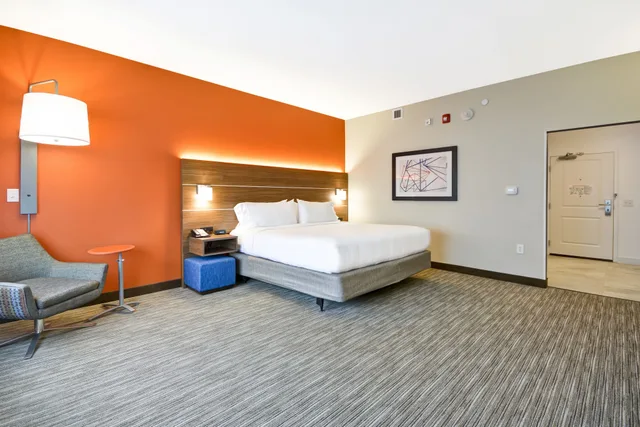 جناح استوديو بسرير كينج مع أريكة، HOLIDAY INN EXPRESS EVANSVILLE 1/5