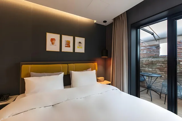 Vip, Double Bed, Terrace، Brown-Dot Seomyeon 1 1/2