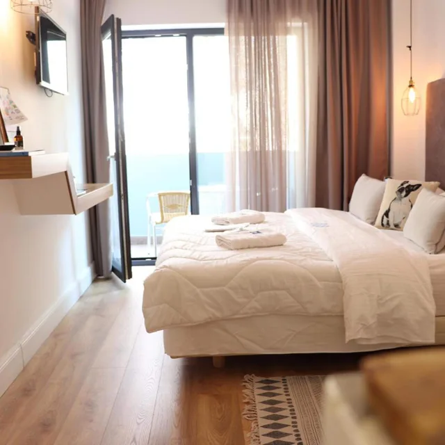 غرفة ديلوكس بسرير مزدوج، Blue Bottle Hotel 2/10