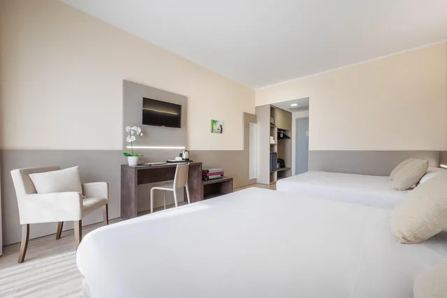 غرفة رباعية، JR Hotels Gate 7 Bologna 1/6