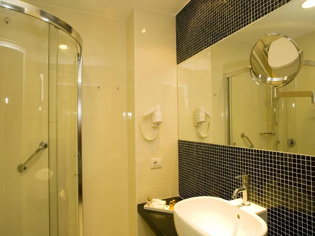 Quality, Double or Twin Bed، Quality Hotel Michelino Bologna Fiera 5/10