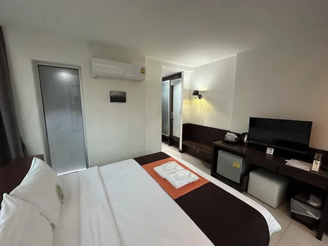 غرفة بريميير بسرير مزدوج، Collection O The Bangkok Airport Link Suite 1/5