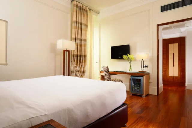 Superior, Queen Bed, UNAHOTELS Deco Roma 2/5
