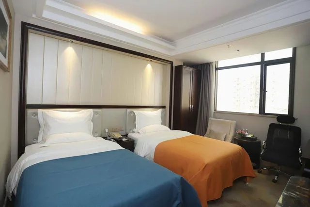 غرفة مريحة بسريرين منفصلين، Dynasty International Hotel 1/1