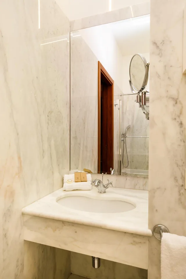 غرفة رباعية، Hotel Palazzo Guardati 5/6