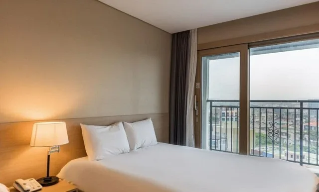 غرفة عائلية بسريرين مزدوجين بإطلالة على المدينة، The Best Jeju Seongsan Hotel 4/9