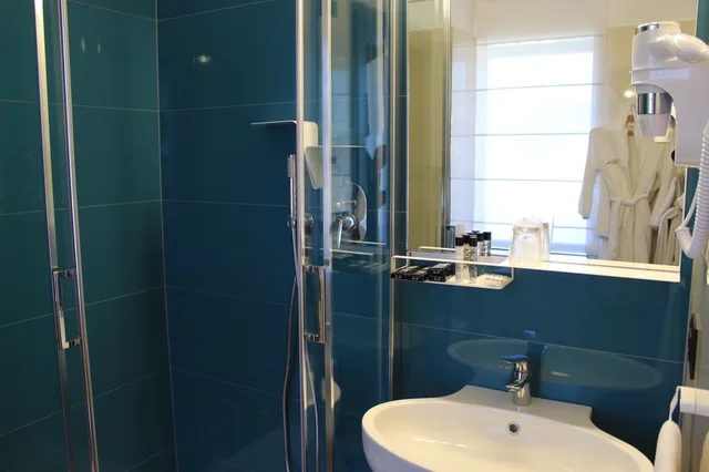 غرفة سوبيريور بسرير مزدوج، HOTEL DE LA VILLE AVELLINO 3/3