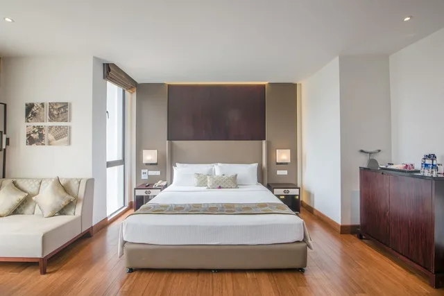 غرفة بريميوم بسرير كينج، Vivanta Colombo Airport Garden 2/6