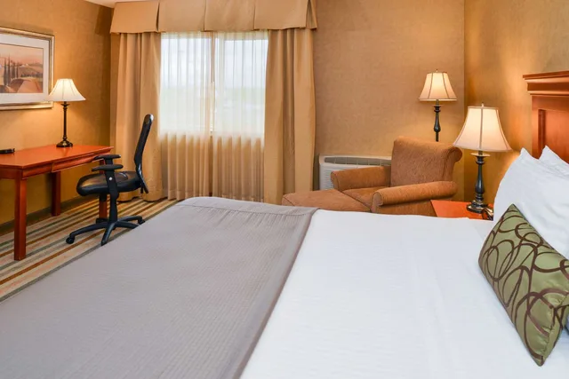 Room, King Bed, Best Western Pendleton Inn 3/6