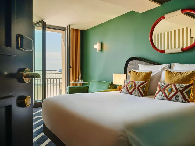 غرفة بسرير كوين، Mercure Paris Butte Montmartre Basilique 1/7