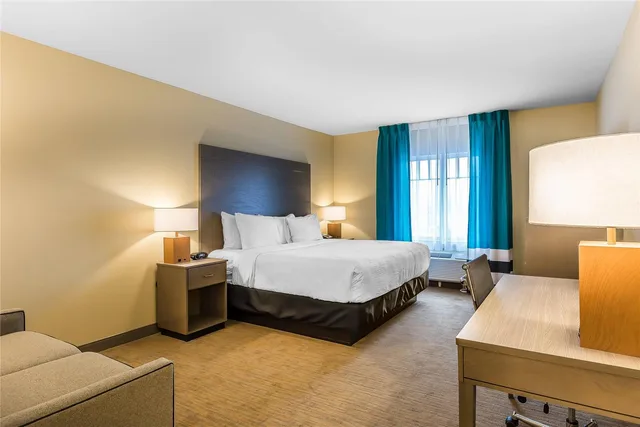 غرفة بسرير كينج، Marina Bay Hotel & Suites, an Ascend Collection Hotel 2/4