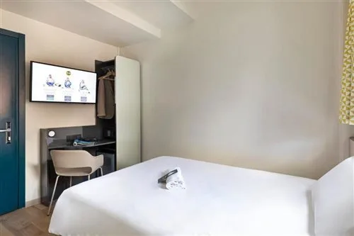 غرفة مفردة بسرير مزدوج، B&B Hotel Como Camerlata 1/1