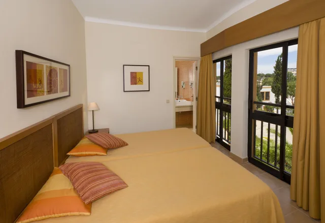 2 Bedrooms, Apartment, Double and Twin Beds, Resort View، Alfagar I Village 2/5